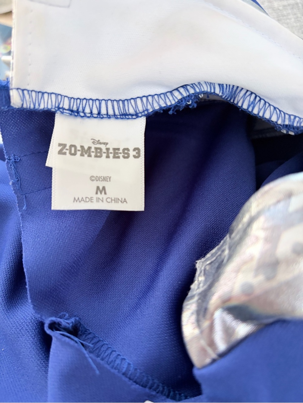 Disney Zombies 3 Addison Costume with Light Blue Wig - Size M (8-10) - Picture 5 of 7